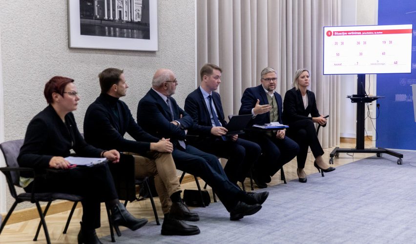 Neįgyvendinus valstybės tarnybos pertvarkos šalies lauks stagnacija