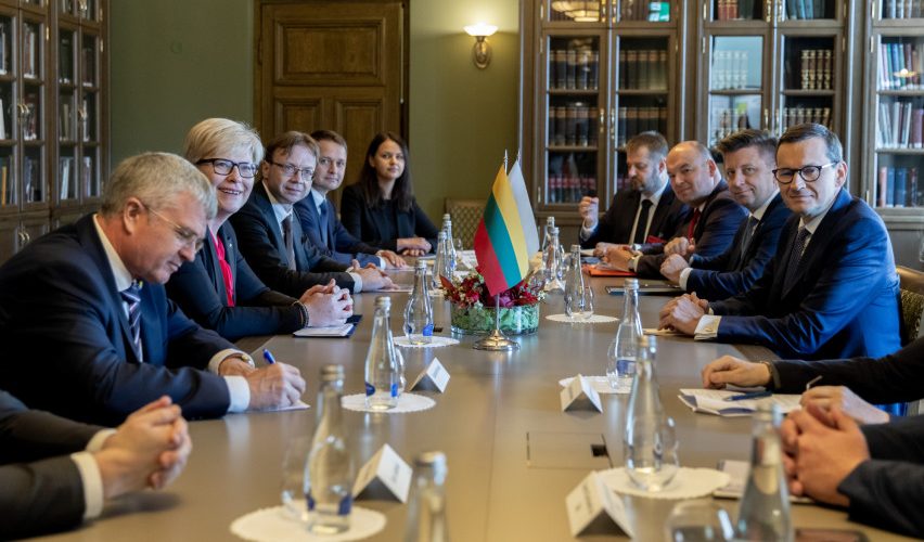 Vilniuje susitikę Lietuvos ir Lenkijos premjerai aptarė strateginės partnerystės stiprinimą bei pagalbą Ukrainai