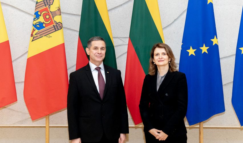 Vyriausybės kanclerė susitiko su Moldovos gynybos ministru