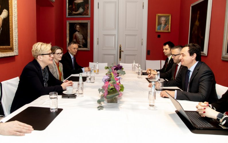 Premjerė susitiko su Kosovo Ministru Pirmininku Albinu Kurti