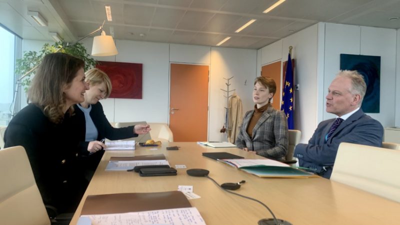 Su Europos Komisijos atstovais Vyriausybės kanclerė aptarė paramą Ukrainos atstatymui ir eurointegracijai
