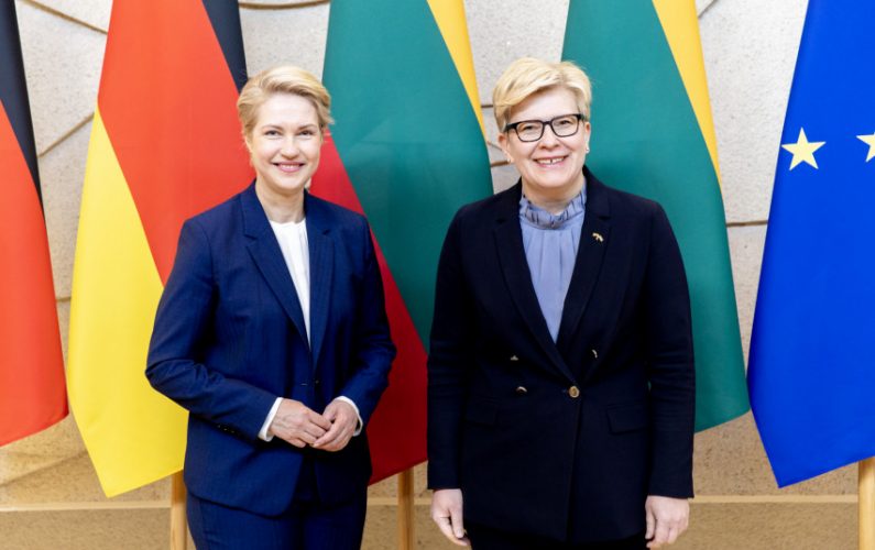 Premjerė susitiko su Vokietijos Meklenburgo – Priešakinės Pomeranijos Ministre Pirmininke