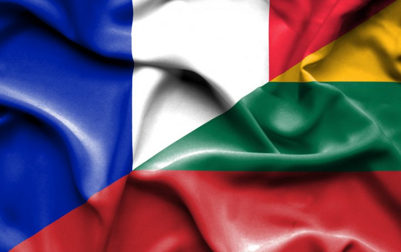 Premjerė pasveikino Prancūziją nacionalinės šventės proga