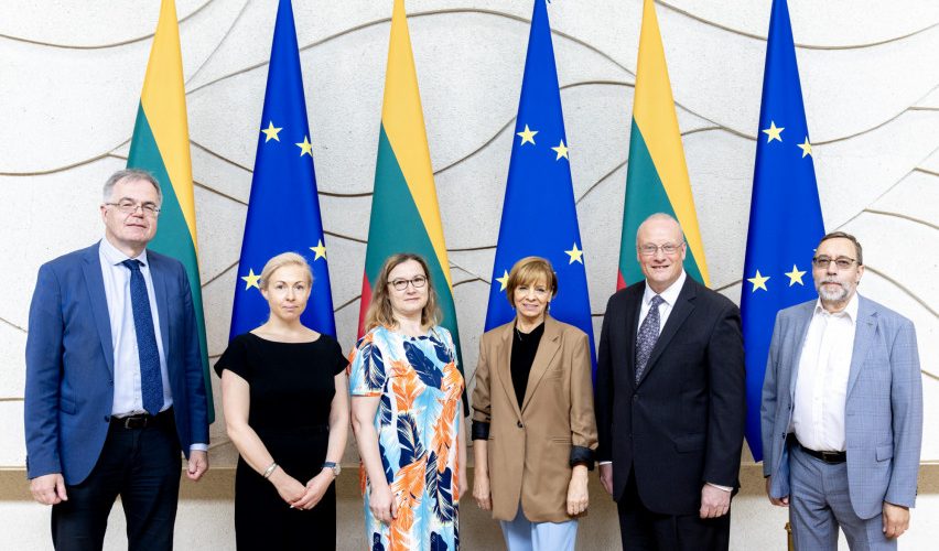 Vyriausybės rūmuose aptarti lietuvių išeivijos JAV istorinės atminties išsaugojimo klausimai