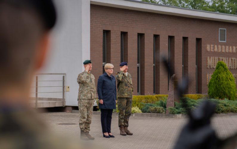 Premjerė lankėsi NATO Šiaurės Rytų vadavietėje Lenkijoje