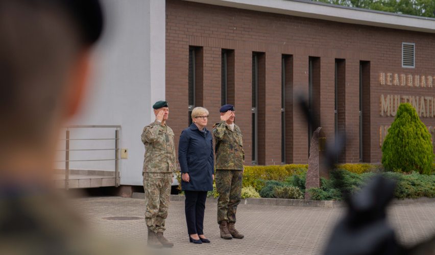 Premjerė lankėsi NATO Šiaurės Rytų vadavietėje Lenkijoje