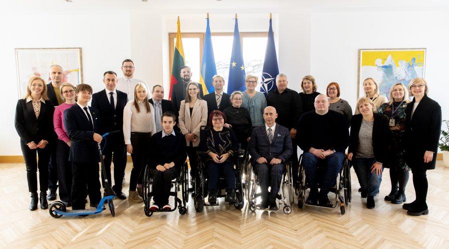 Premjerė susitiko su pergalėmis džiuginančiais Lietuvos neįgaliųjų rinktinės nariais