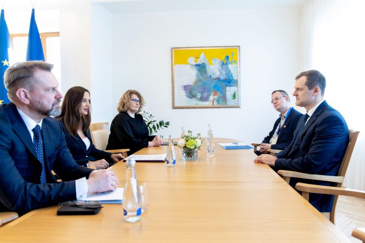 Premjero susitikime su Teisėjų tarybos atstovais – dėmesys darbo sąlygoms teismuose