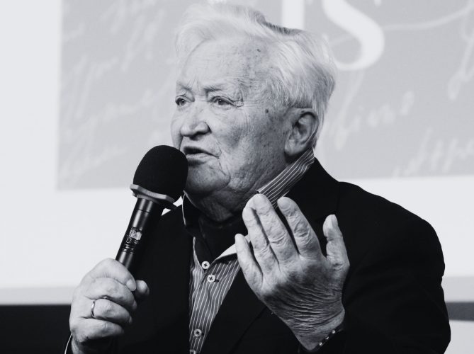 Premjeras reiškia užuojautą dėl Algimanto Čekuolio mirties