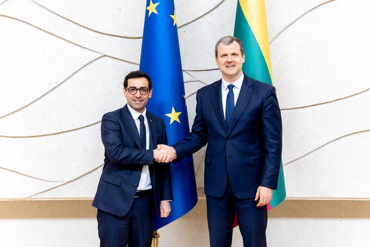 Premjeras susitiko su eurokomisaru S
