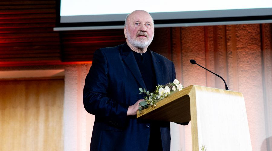 Vyriausybės vadovas pasveikino kompozitorių Laimį Vilkončių jubiliejaus proga