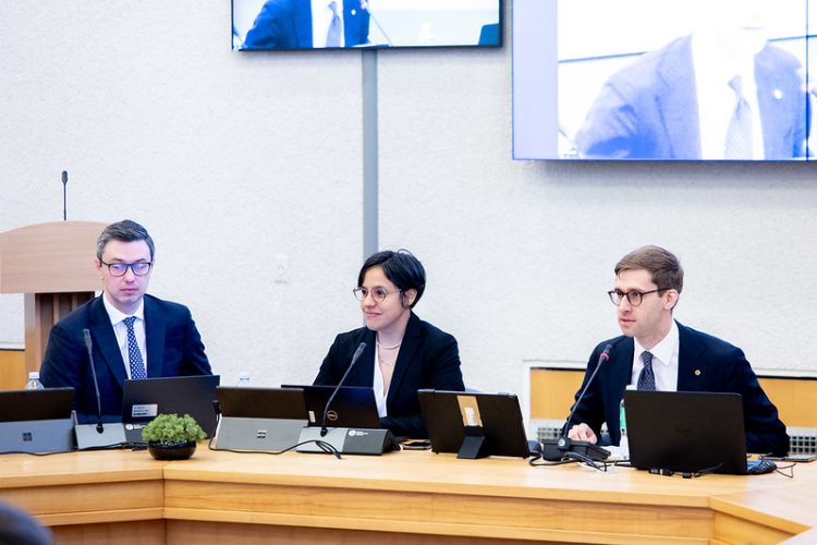 Kuriant efektyvesnę ir tvarią energetikos sistemą: Vyriausybėje apibendrintos EBPO rekomendacijos Lietuvai