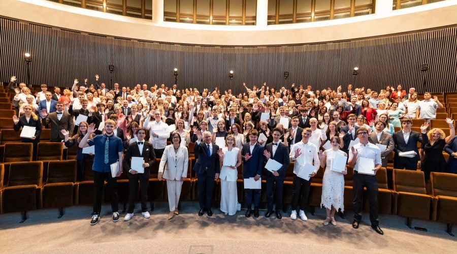 Pagerbti geriausių rezultatų pasiekę šių metų abiturientai ir profesinių mokyklų absolventai