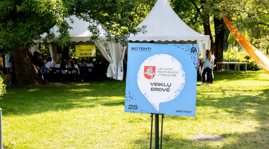 Vyriausybės erdvėje festivalyje „Būtent!“ – pokalbiai apie valstybę ir ateitį, kokioje norime gyventi