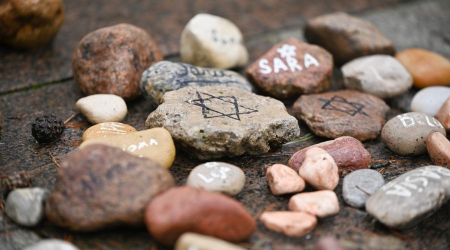 Premjeras: Holokausto atmintis įpareigoja išsaugoti sąžinės budrumą bet kokios neapykantos akivaizdoje