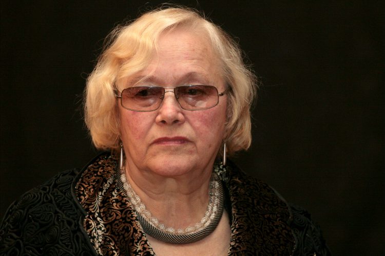 Premjerė pasveikino kostiumų dailininkę Ireną Kazlauskaitę - Vabalienę (Norvaišienę) garbingo jubiliejaus proga