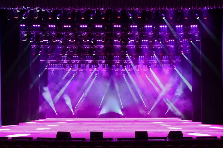 Scenos meno kūrėjų darbo sutarčių reguliavimas bus lankstesnis