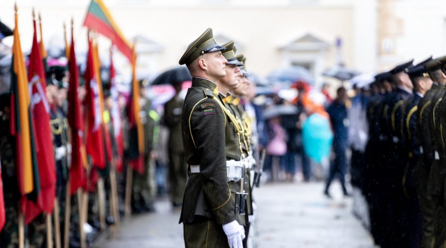 Premjerė sveikina su Lietuvos kariuomenės diena