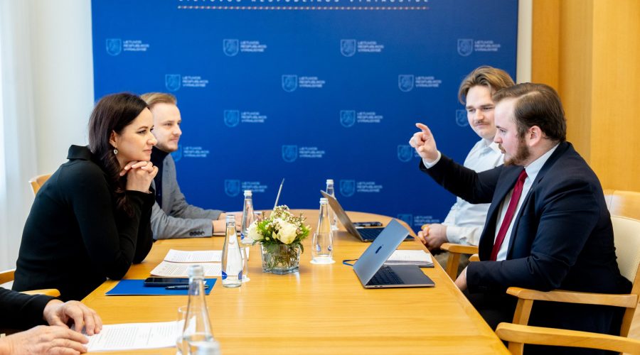 Jaunimui aktualius klausimus Ministrė Pirmininkė aptarė su LiJOT atstovais