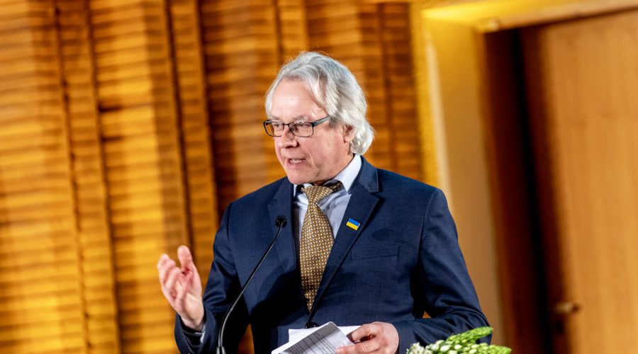 Premjerė pasveikino rašytoją Alvydą Šlepiką jubiliejaus proga