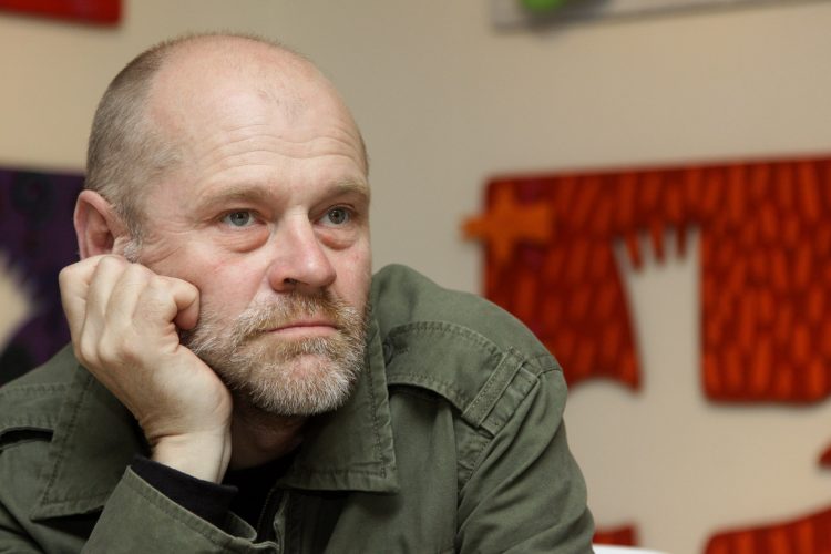 Vyriausybės vadovė pasveikino dailininką Rimvydą Kepežinską jubiliejaus proga