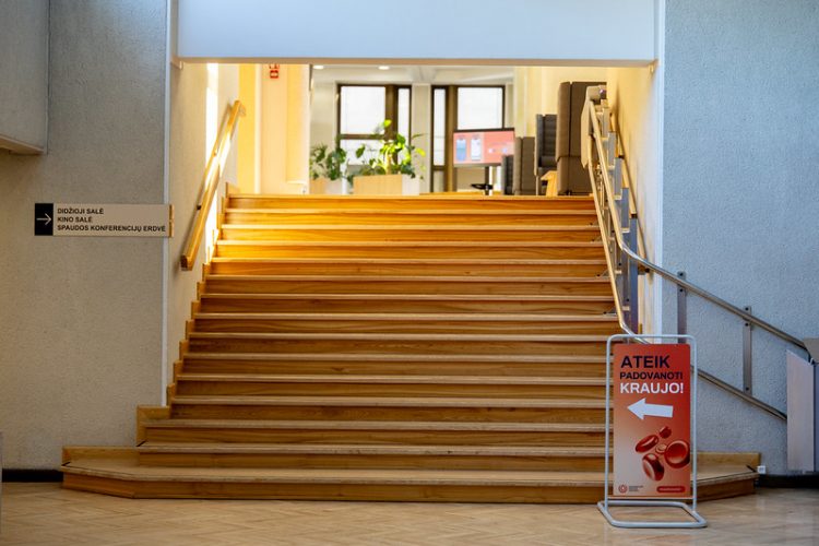 Kraujo donorystės akcijoje Vyriausybėje pristatyta donorų kasdienybę palengvinanti inovacija