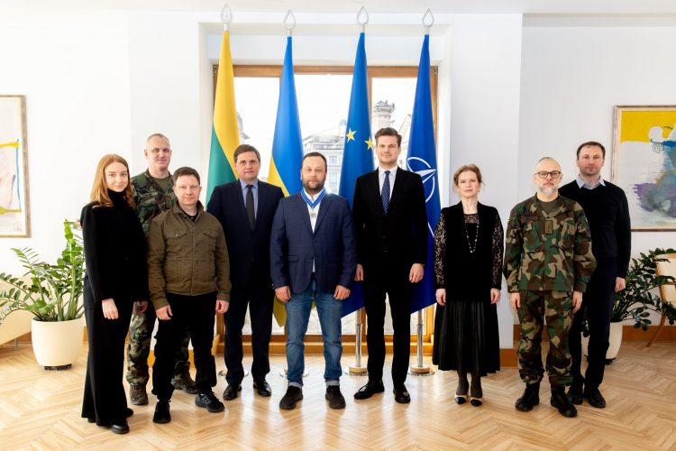 Lietuvos šaulių sąjungos atstovui – garbingas LRVK apdovanojimas už indėlį į nacionalinį saugumą