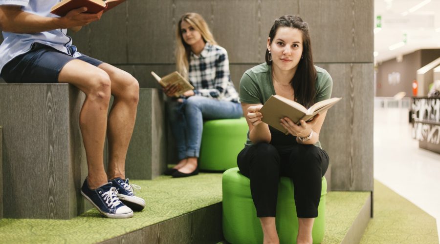 Šiemet skiriama daugiau valstybės finansuojamų vietų slaugos, pedagogikos, rezidentūros studijoms