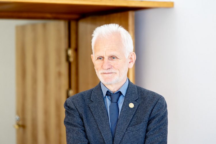 Premjerė susitiko su Nobelio taikos premijos laureatu Alesiu Bialiatskiu