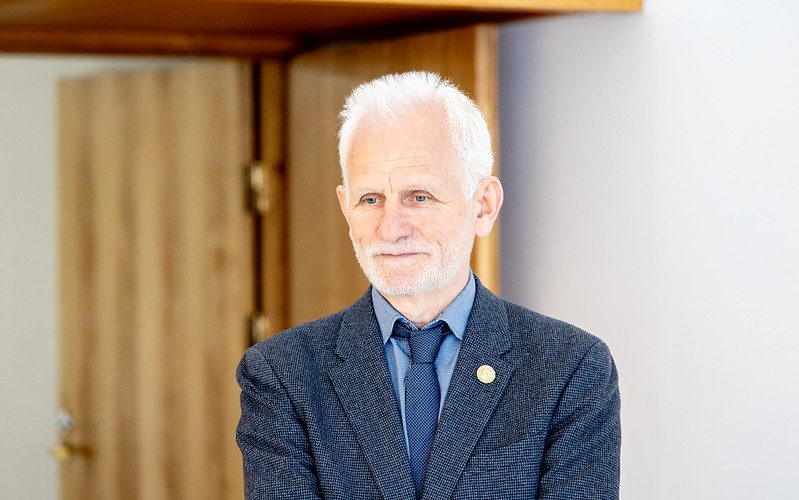 Premjerė susitiko su Nobelio taikos premijos laureatu Alesiu Bialiatskiu